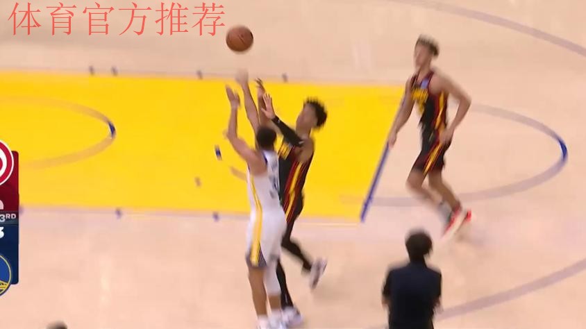 巴特勒抢前场篮板 库里大号三分命中 巴特勒抢前场篮板 库里大号三分命中