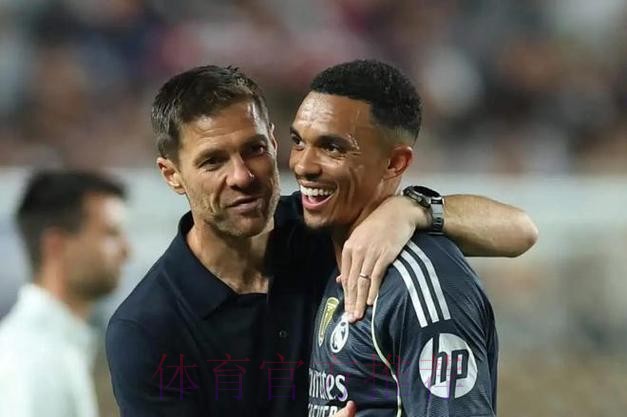 六台:有球员认为阿隆索太冷漠 没保护阿诺德 六台:有球员认为阿隆索太冷漠 没保护阿诺德